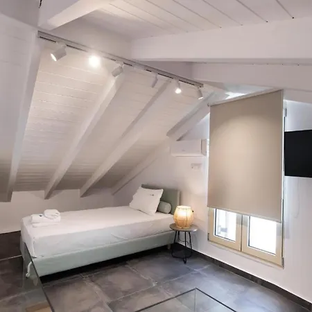 Melodia Maizonette Apartment Nikiana